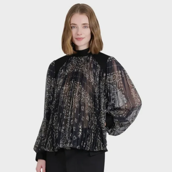 NWT$1015 SACAI Bandana Print Logo Pleated Pullover Top Blouse Sz JP 3 (US Large) - Picture 4 of 15